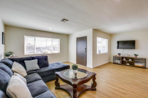 San Diego Apt 10 Mi to Beach Shared Backyard!